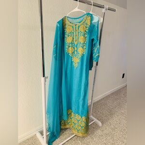 Beautiful semi formal dress!